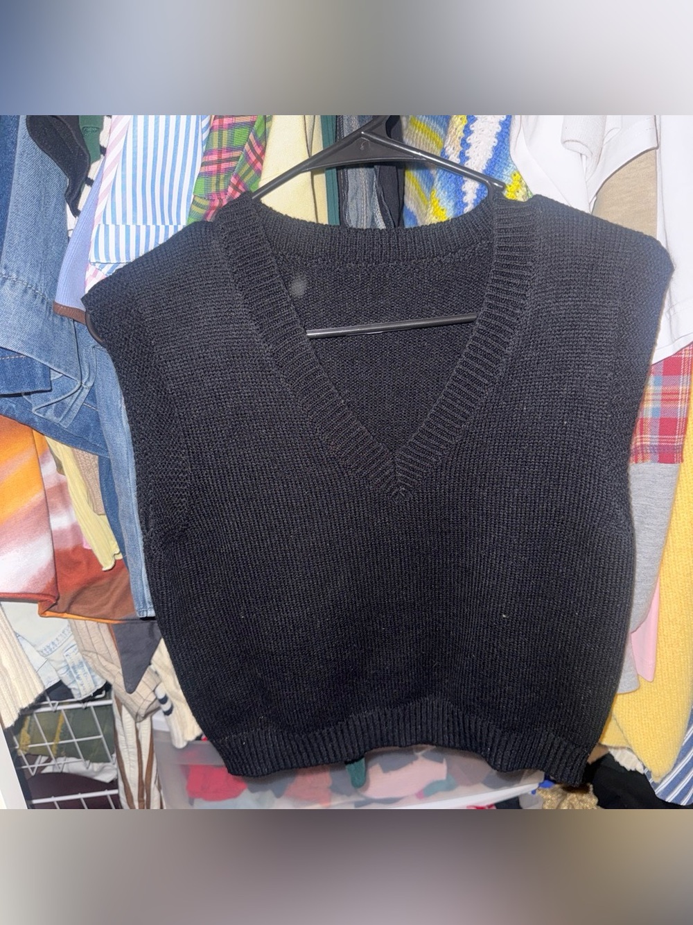 SHEIN Black V-Neck Knit Sweater Vest